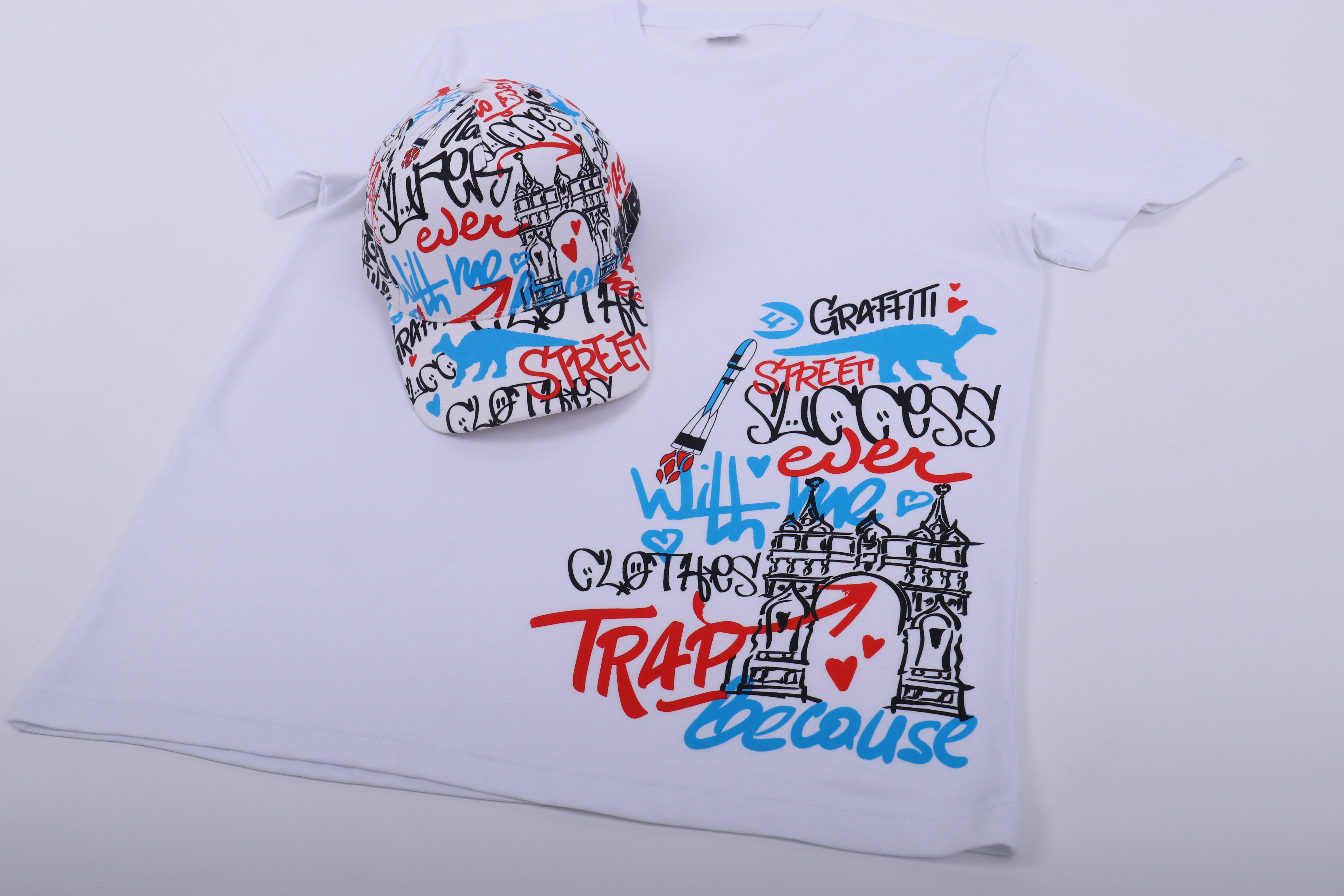 Мерч для Администрации Благовещенска, где дух города воплотился в ярких культурных символах.