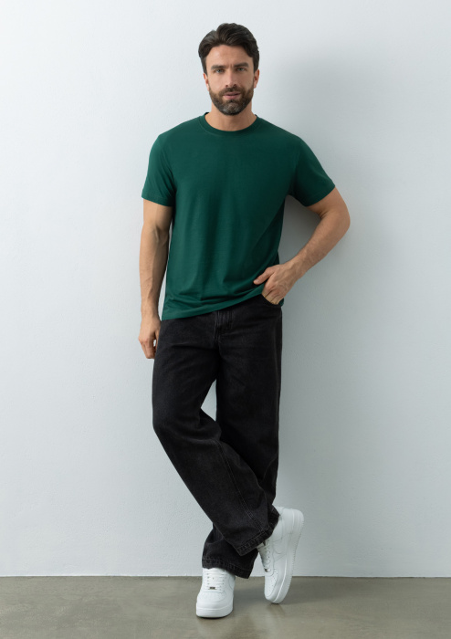 Тёмно-зелёная футболка арт. 51 прямого кроя из 100% хлопка, 150 гр/м2, оптом | Мерч, униформа и текстиль для бизнеса фото-4