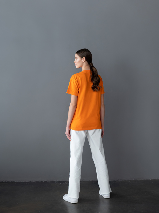 Оранжевая футболка арт. 51 прямого кроя из 100% хлопка, 150 гр/м2, оптом | Мерч, униформа и текстиль для бизнеса  фото-4