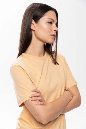 Бежевая футболка арт. 02 прямого кроя из 100% хлопка, 160 гр/м2, оптом | Мерч, униформа и текстиль для бизнеса  photo-7