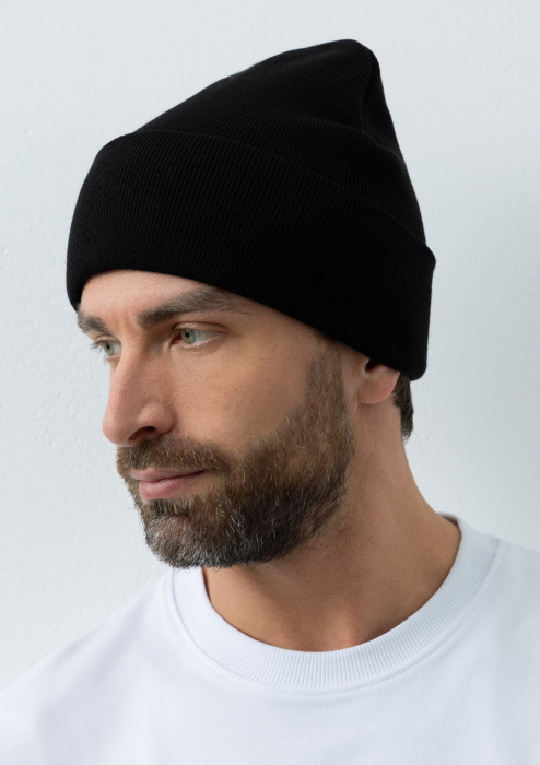 Черная шапка арт. 017 из 100% акрила, 300 гр/м2, оптом | Мерч, униформа и текстиль для бизнеса  фото-2