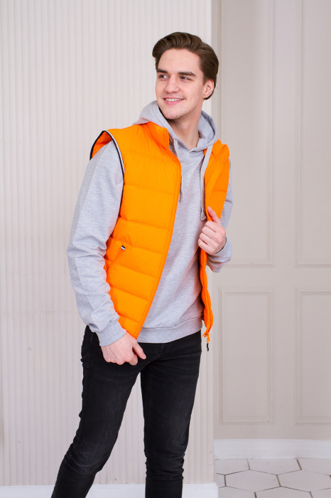 Оранжевый однотонный утепленный жилет арт. 82 с контрастным кантом, 100% нейлон, оптом | Мерч, униформа и текстиль для бизнеса фото-2