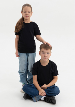 Чёрная детская футболка арт. 06U оверсайз кроя из 100% хлопка, 140 гр/м2, оптом | Мерч, униформа и текстиль для бизнеса photo-5