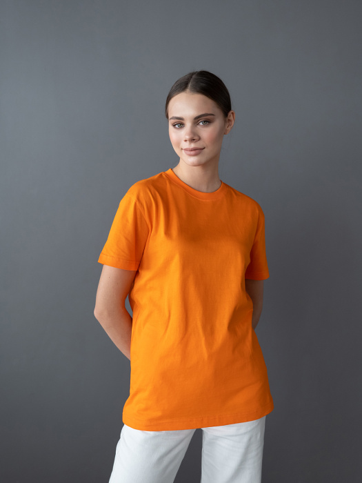 Оранжевая футболка арт. 51 прямого кроя из 100% хлопка, 150 гр/м2, оптом | Мерч, униформа и текстиль для бизнеса  фото-3