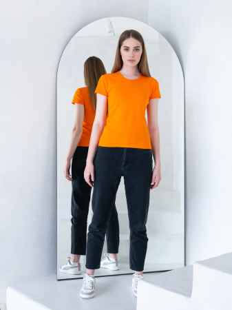 Женская оранжевая футболка арт. 37W приталенного силуэта, 92% хлопок и 8% эластан, 180 гр/м2, оптом | Мерч, униформа и текстиль для бизнеса 
 photo-5