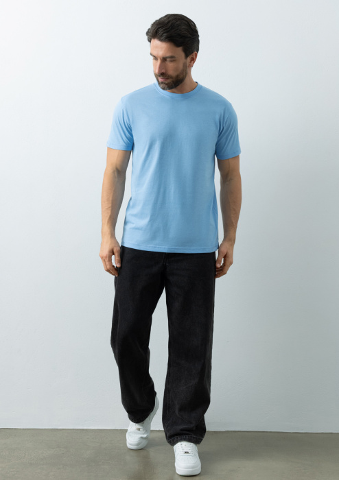 Небесно-голубая футболка арт. 51 прямого кроя из 100% хлопка, 150 гр/м2, оптом | Мерч, униформа и текстиль для бизнеса  фото-3