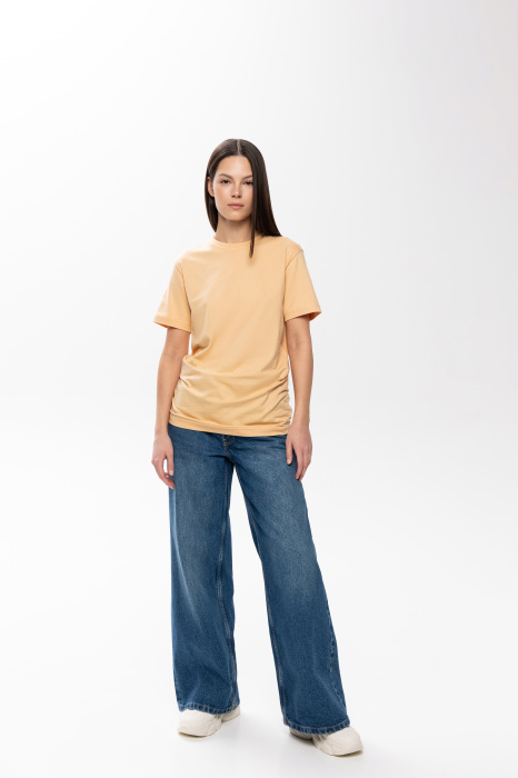 Бежевая футболка арт. 02 прямого кроя из 100% хлопка, 160 гр/м2, оптом | Мерч, униформа и текстиль для бизнеса  фото-3