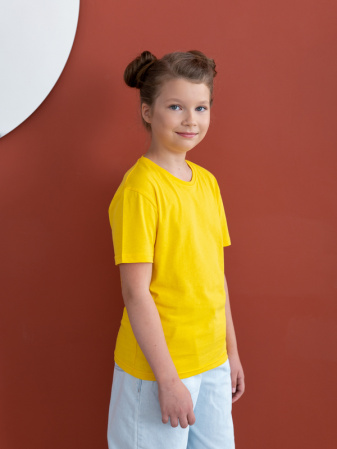 Жёлтая детская футболка арт. 06U оверсайз кроя из 100% хлопка, 140 гр/м2, оптом | Мерч, униформа и текстиль для бизнеса photo-5
